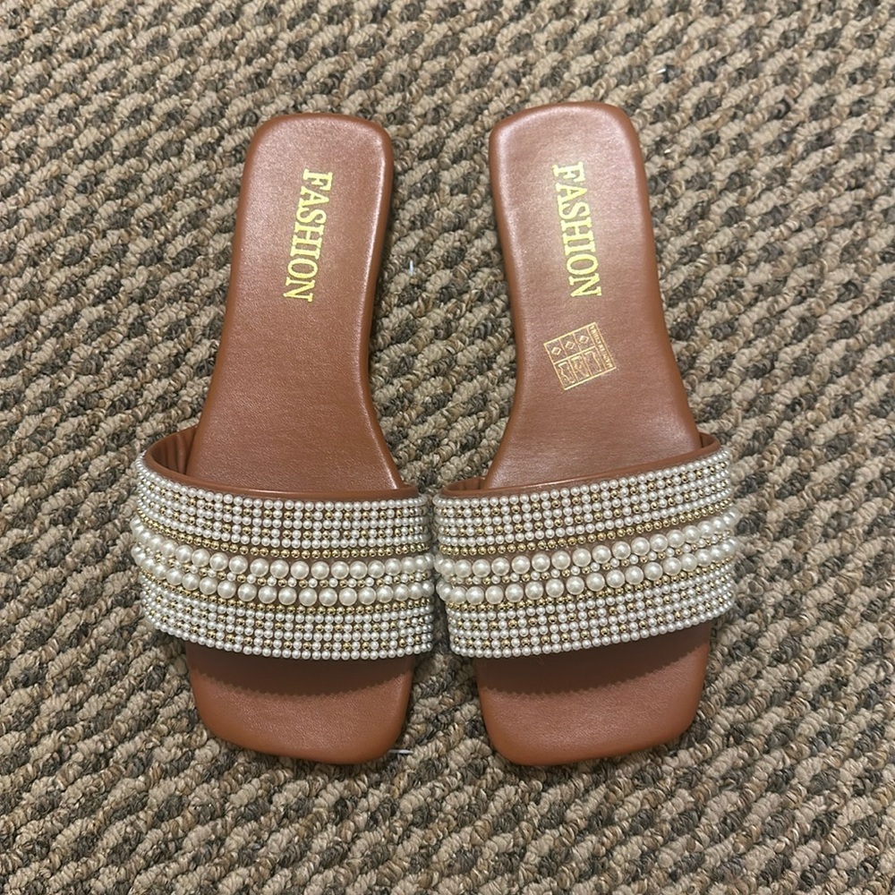 Pearl flats
